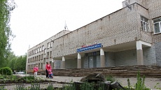 Входная группа Школа № 16.  Татьяны Барамзиной,  36